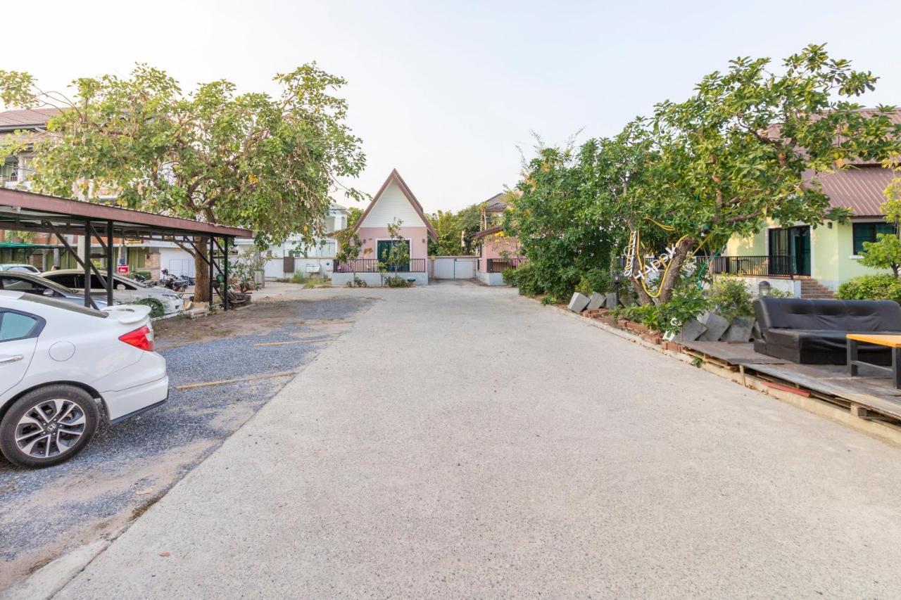 Oyo 798 Reurn Mareena Resort Nakhonratchasima Eksteriør billede